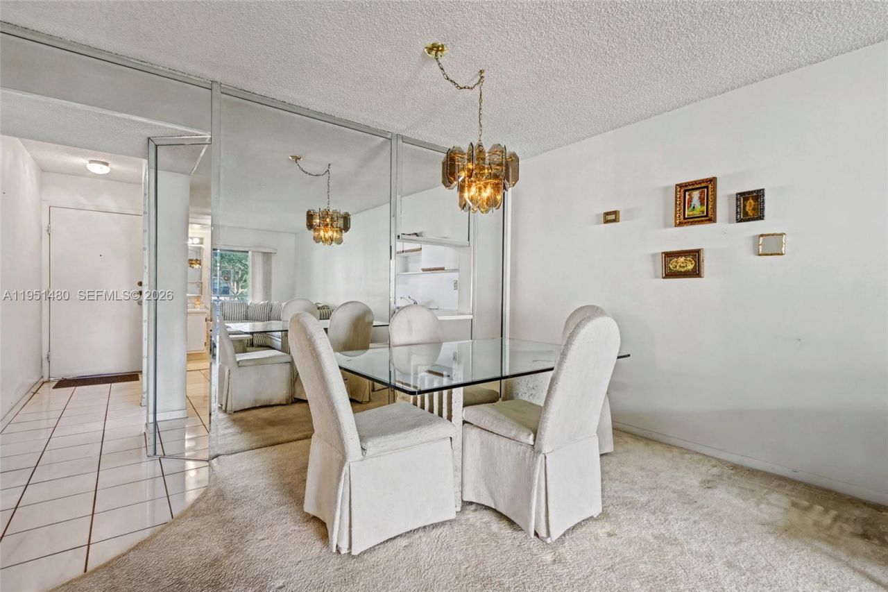 6085 N Sabal Palm Blvd , Unit 208, Tamarac, FL 33319 Photo