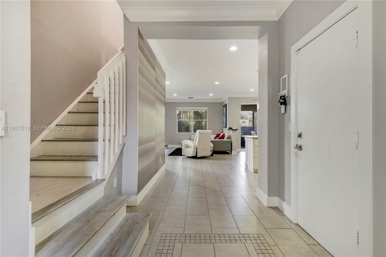 6047 Seminole Gardens Cir , Riviera Beach, FL 33418 Photo