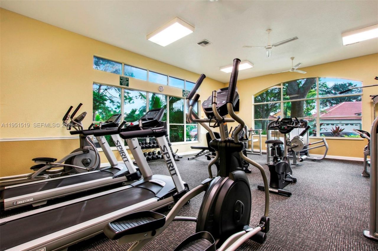 6047 Seminole Gardens Cir , Riviera Beach, FL 33418 Photo