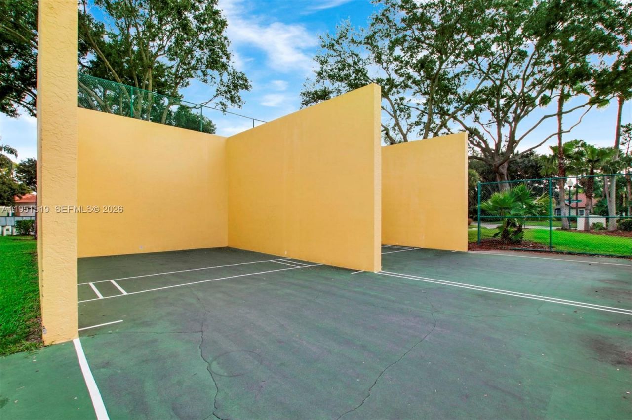 6047 Seminole Gardens Cir , Riviera Beach, FL 33418 Photo