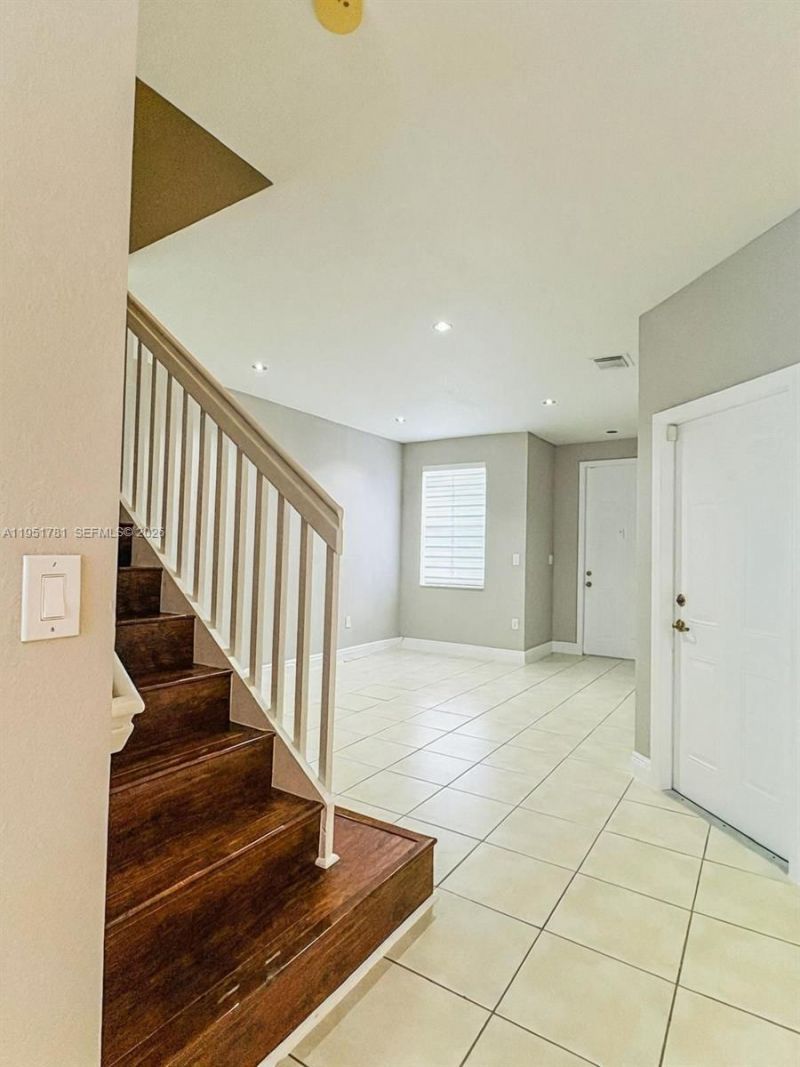 16603 SW 79th Ter, Miami, FL 33193 Photo