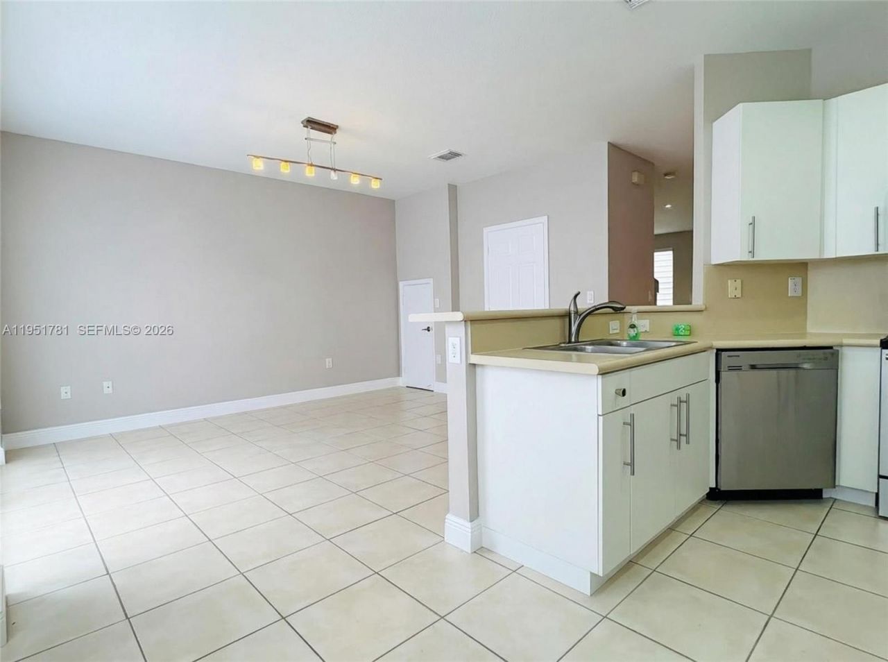 16603 SW 79th Ter, Miami, FL 33193 Photo