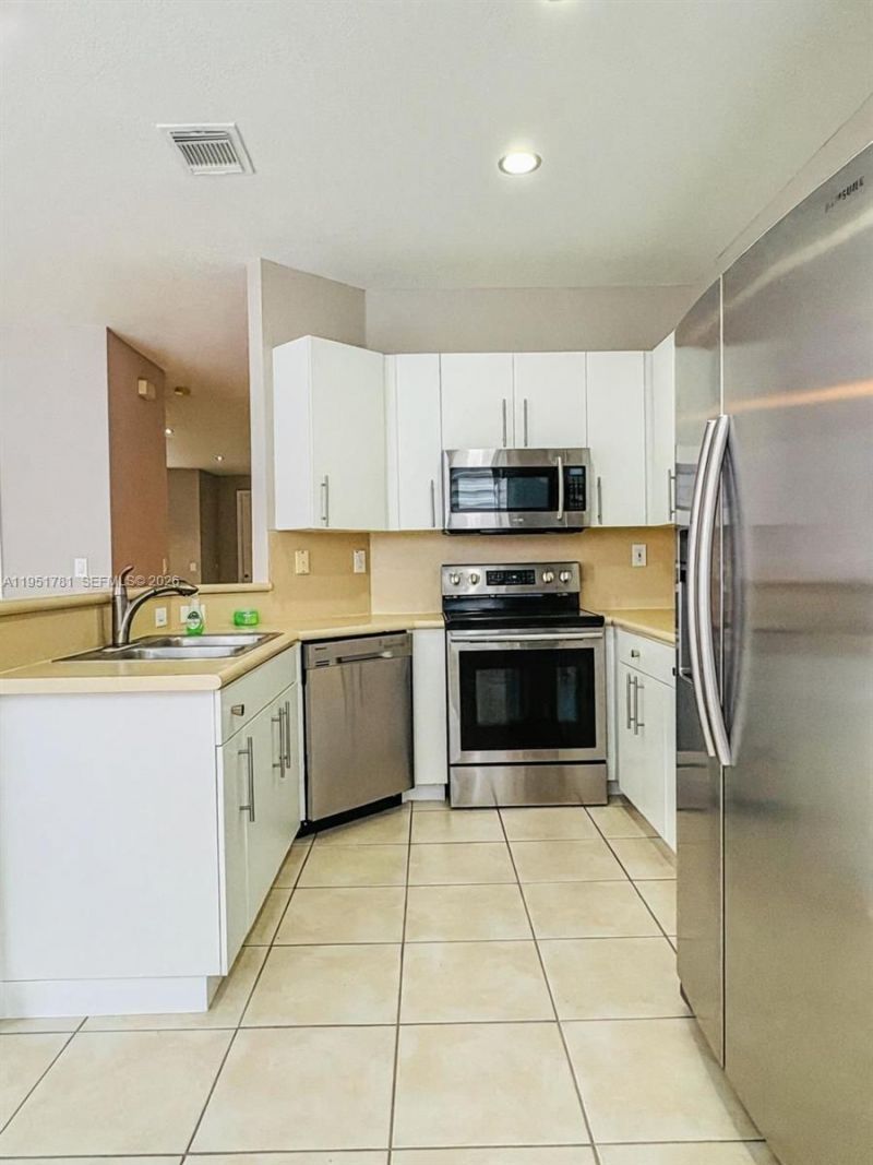 16603 SW 79th Ter, Miami, FL 33193 Photo