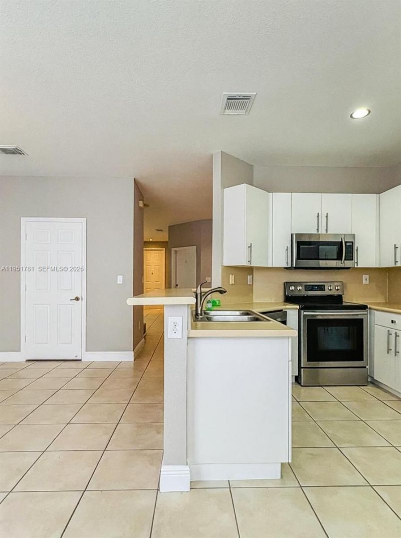 16603 SW 79th Ter, Miami, FL 33193 Photo