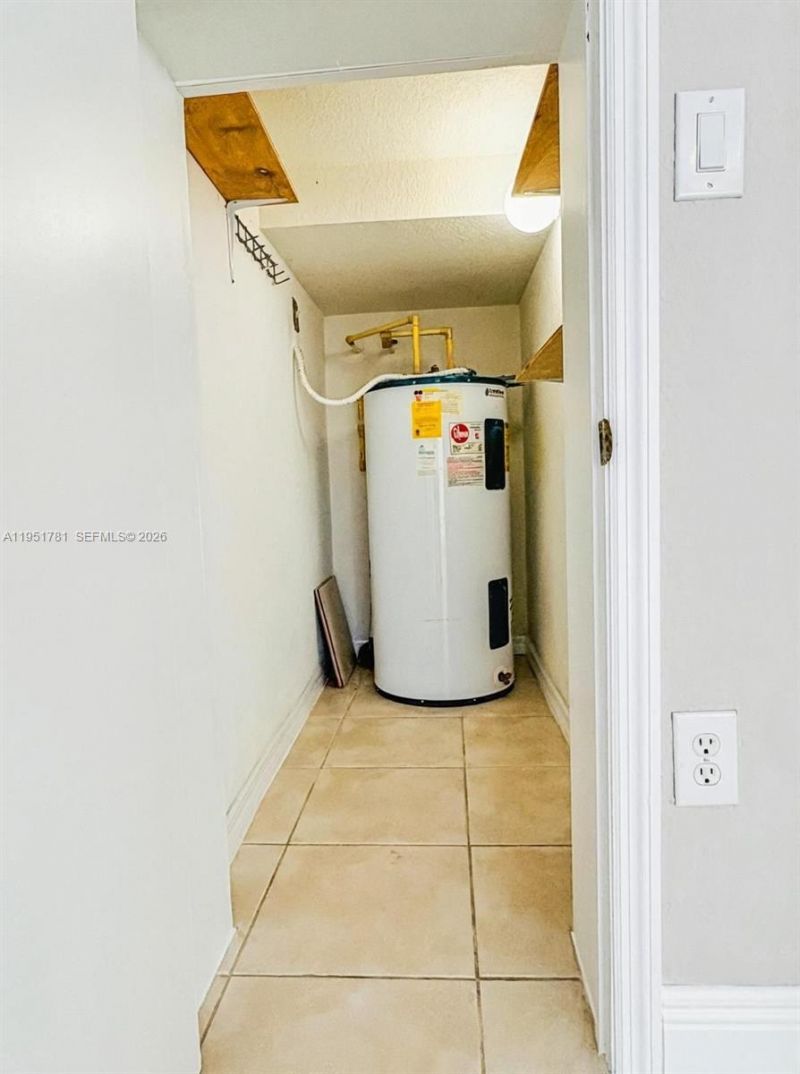 16603 SW 79th Ter, Miami, FL 33193 Photo