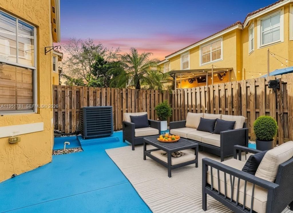 16603 SW 79th Ter, Miami, FL 33193 Photo