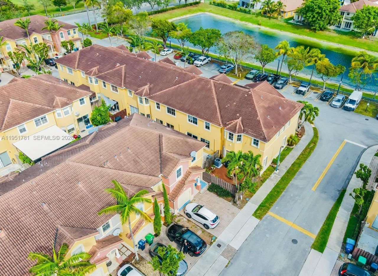 16603 SW 79th Ter, Miami, FL 33193 Photo