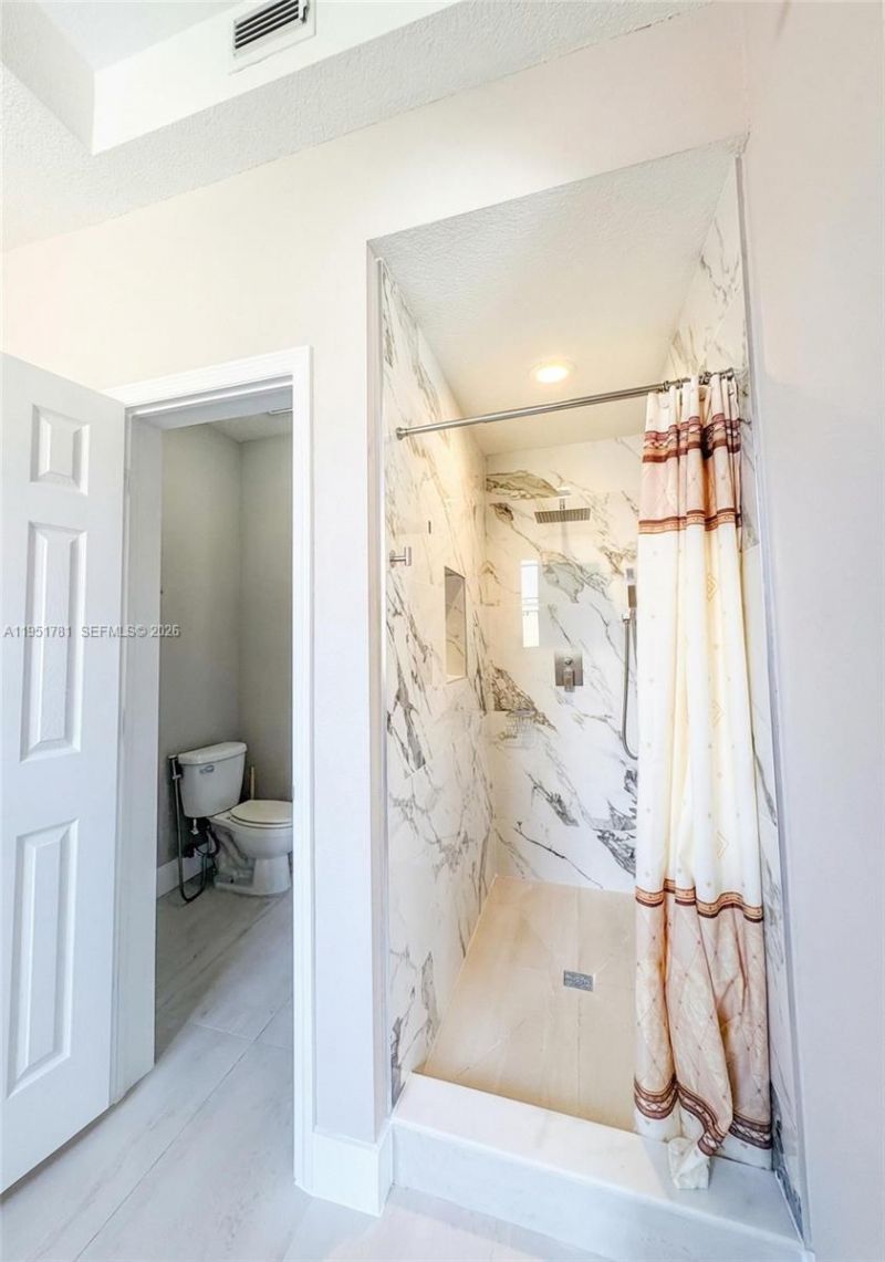 16603 SW 79th Ter, Miami, FL 33193 Photo