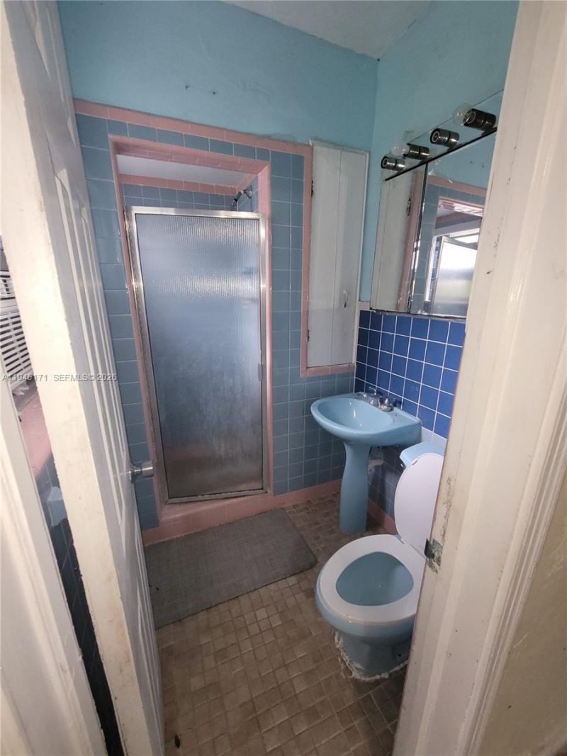 1300 Marseille Dr, Miami Beach, FL 33141 Photo