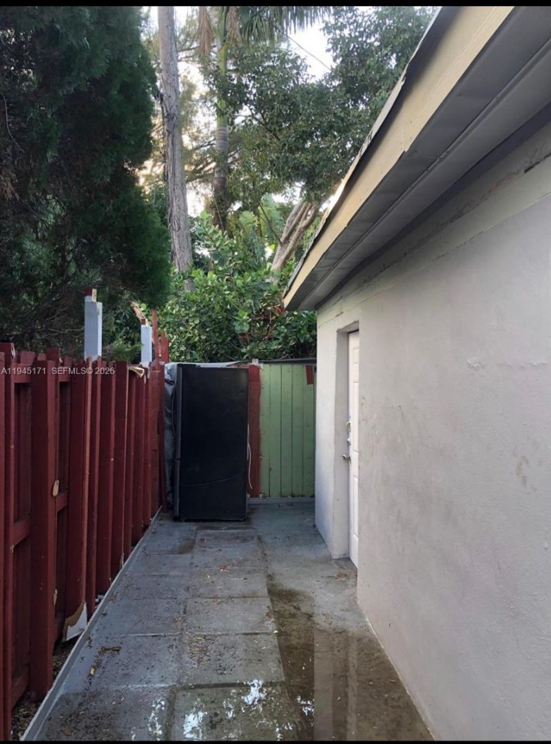 1300 Marseille Dr, Miami Beach, FL 33141 Photo