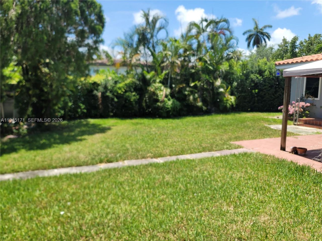 1300 Marseille Dr, Miami Beach, FL 33141 Photo