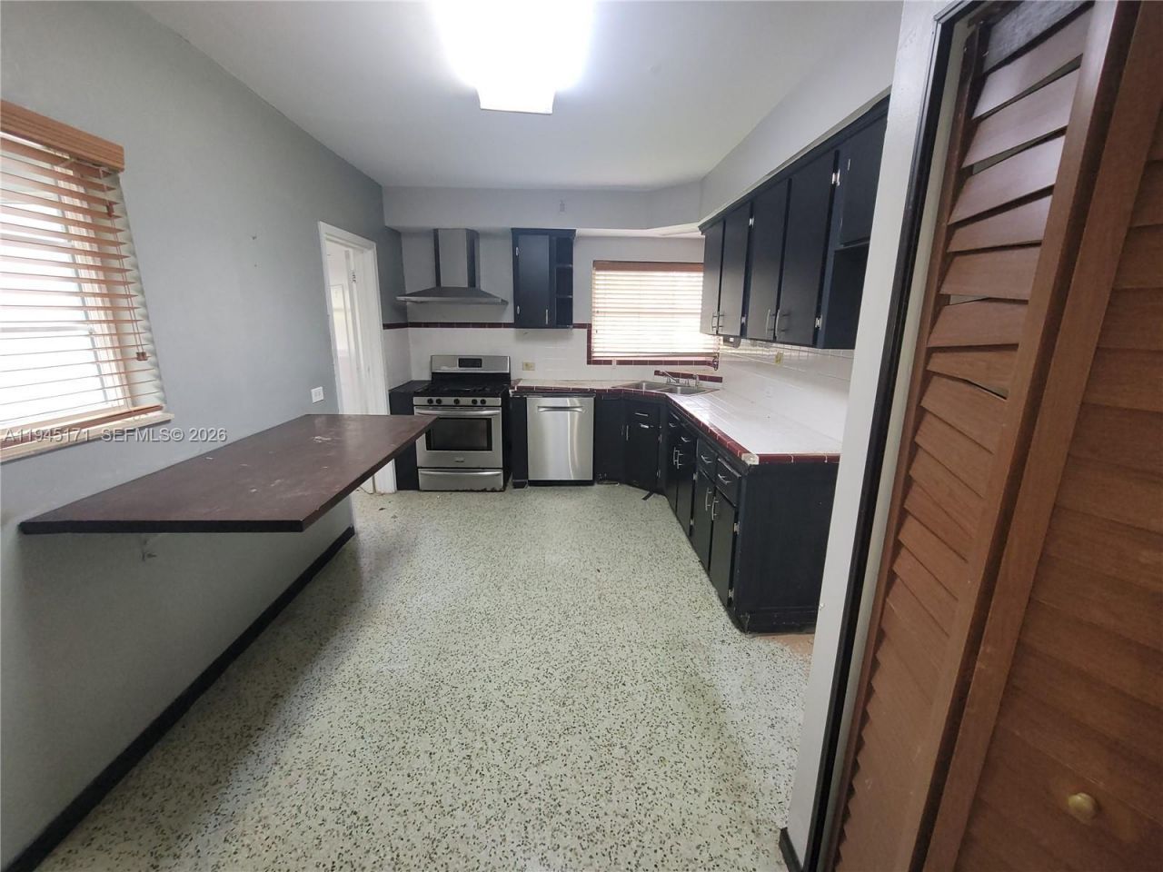 1300 Marseille Dr, Miami Beach, FL 33141 Photo