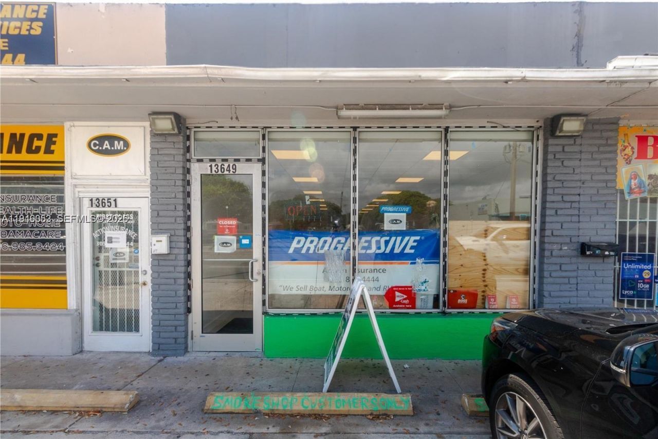 13639 W Dixie Hwy , North Miami, FL 33161 Photo