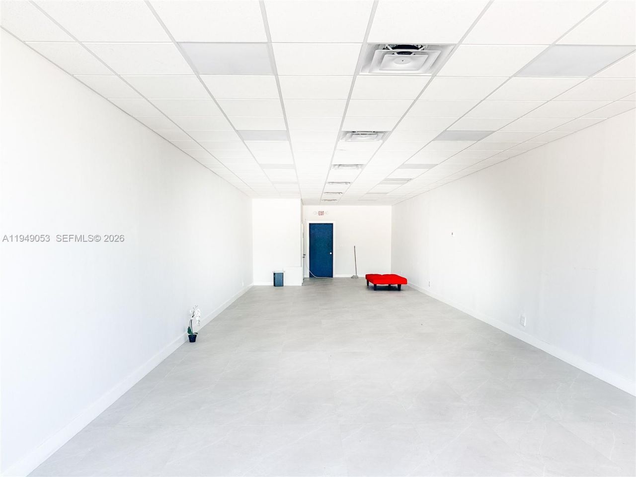 13639 W Dixie Hwy , North Miami, FL 33161 Photo