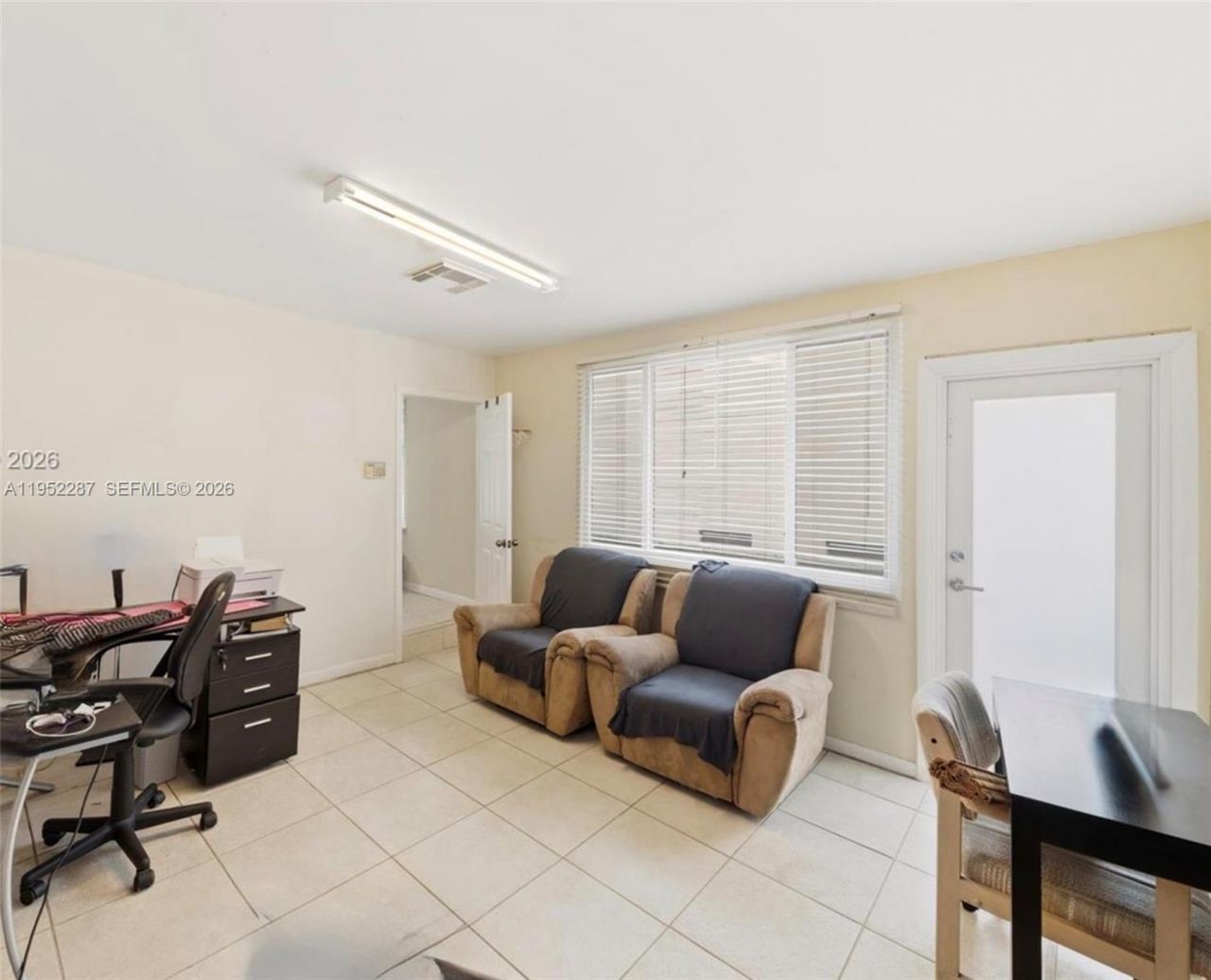 Please Call For Address, Miami, FL 33172 Photo