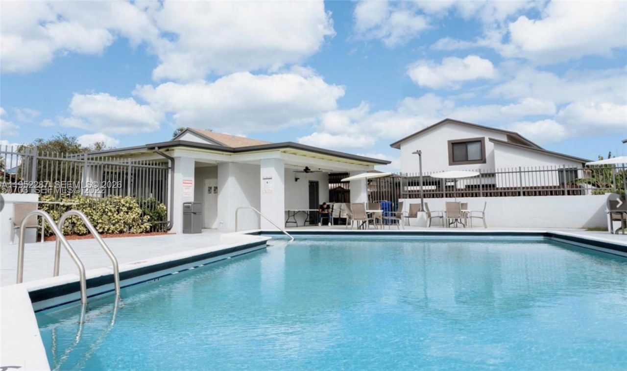 Please Call For Address, Miami, FL 33172 Photo