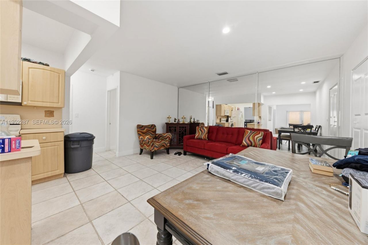 Please Call For Address, Miami, FL 33172 Photo