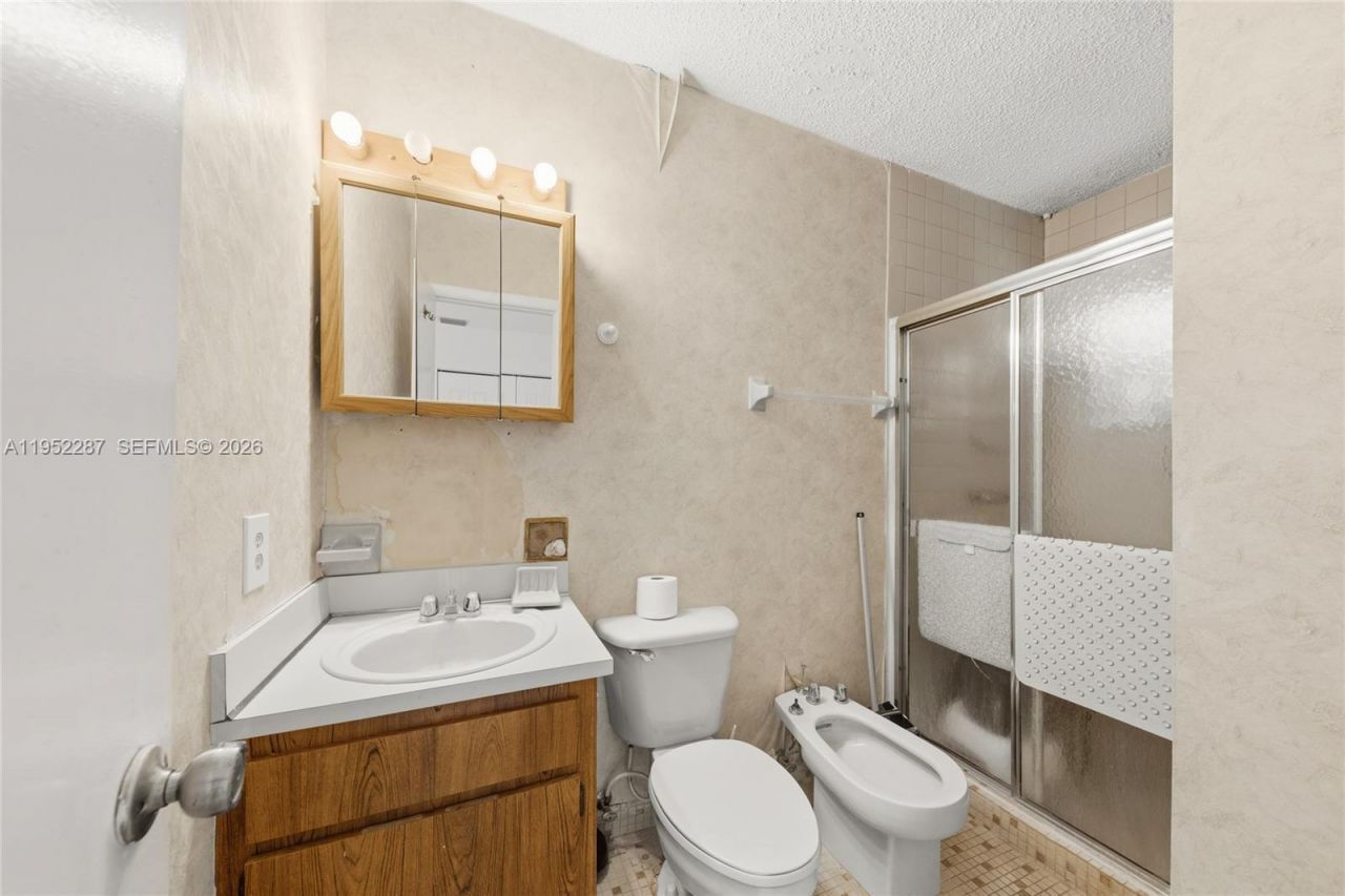 Please Call For Address, Miami, FL 33172 Photo