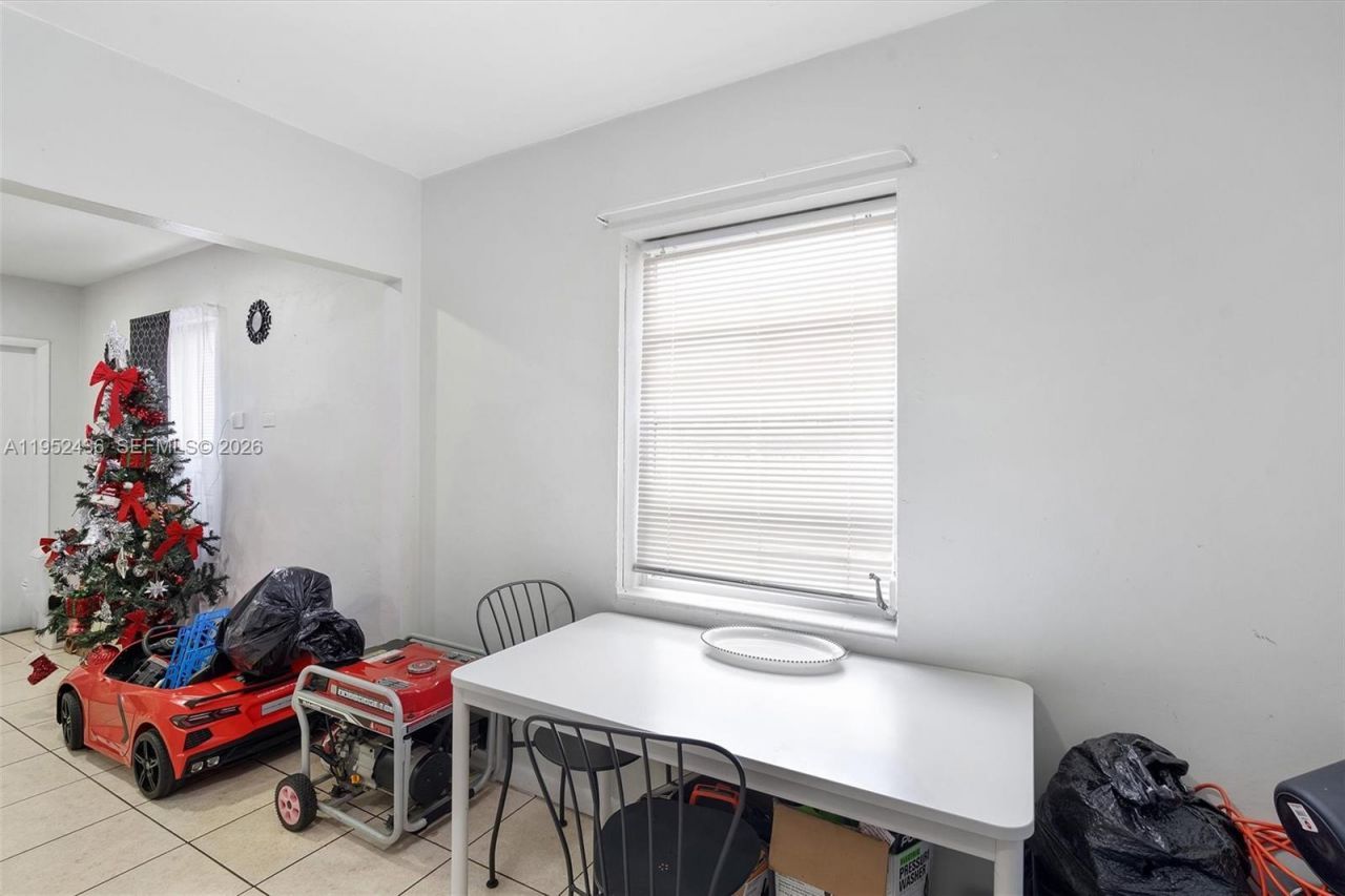 1185 NW 118th, Miami, FL 33168 Photo