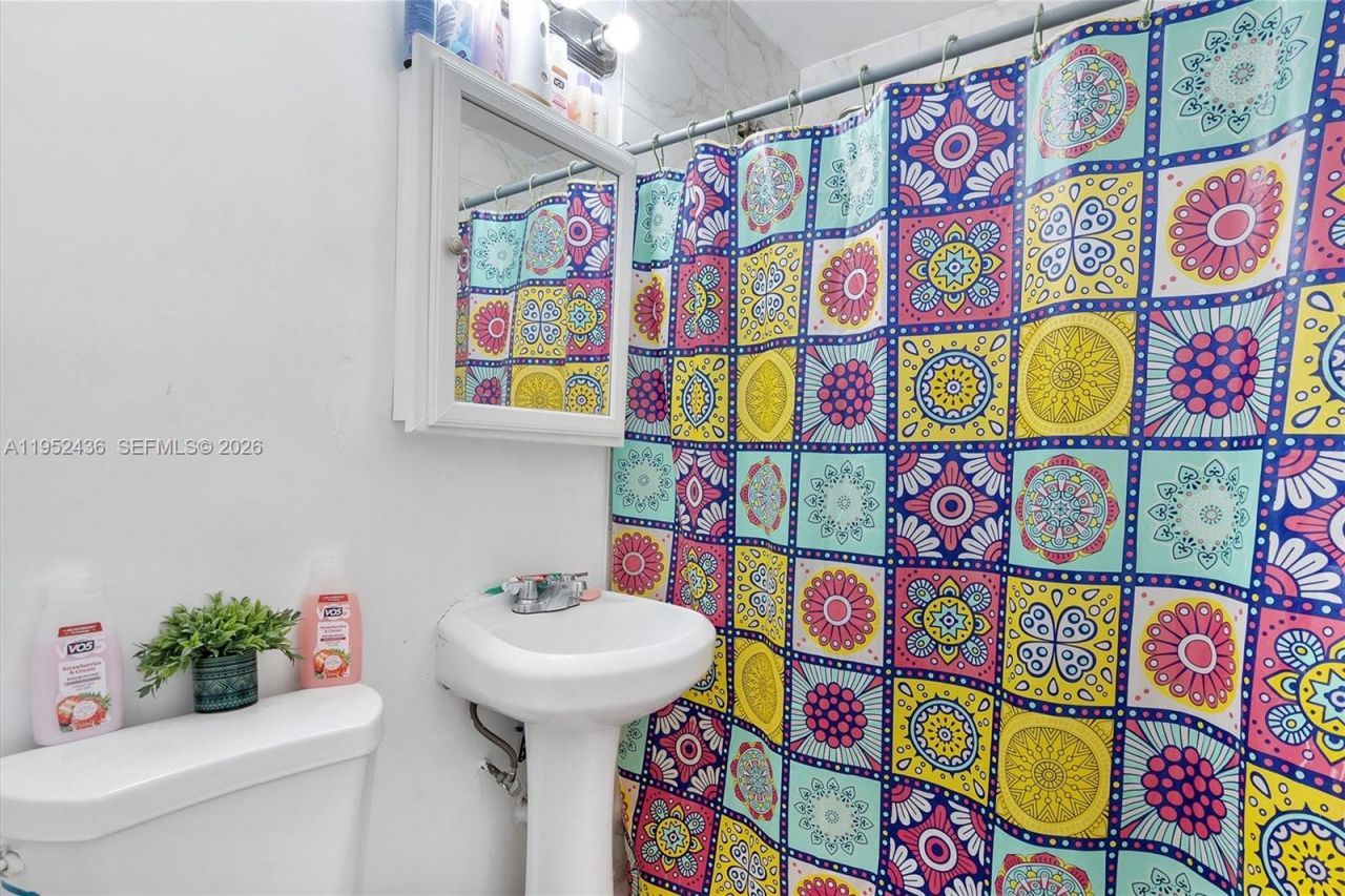 1185 NW 118th, Miami, FL 33168 Photo