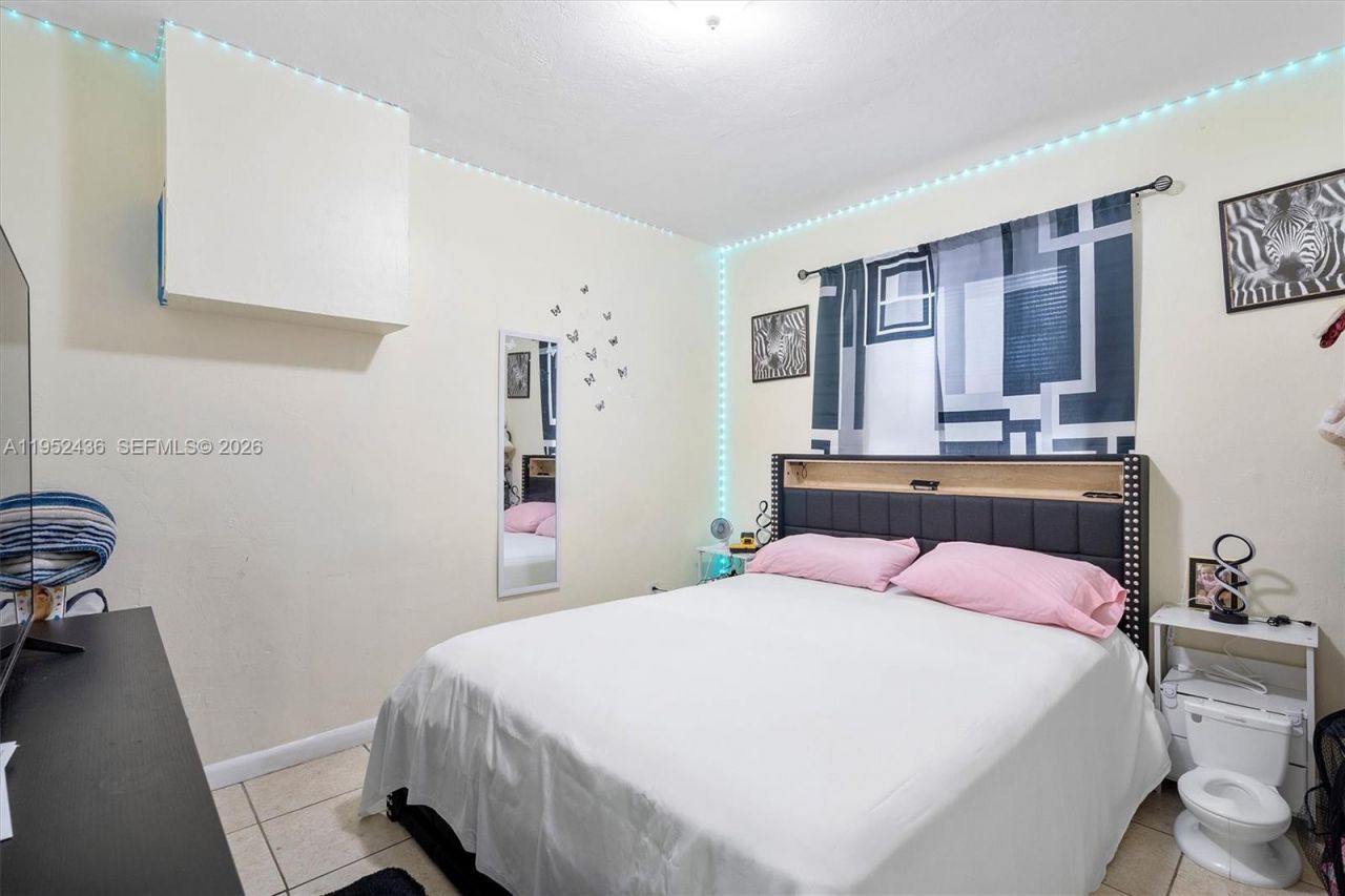 1185 NW 118th, Miami, FL 33168 Photo