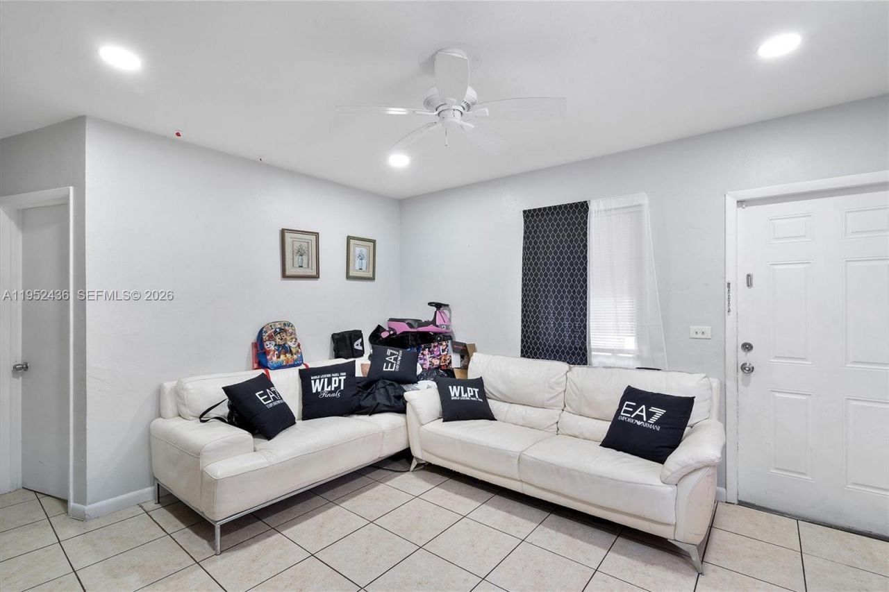 1185 NW 118th, Miami, FL 33168 Photo