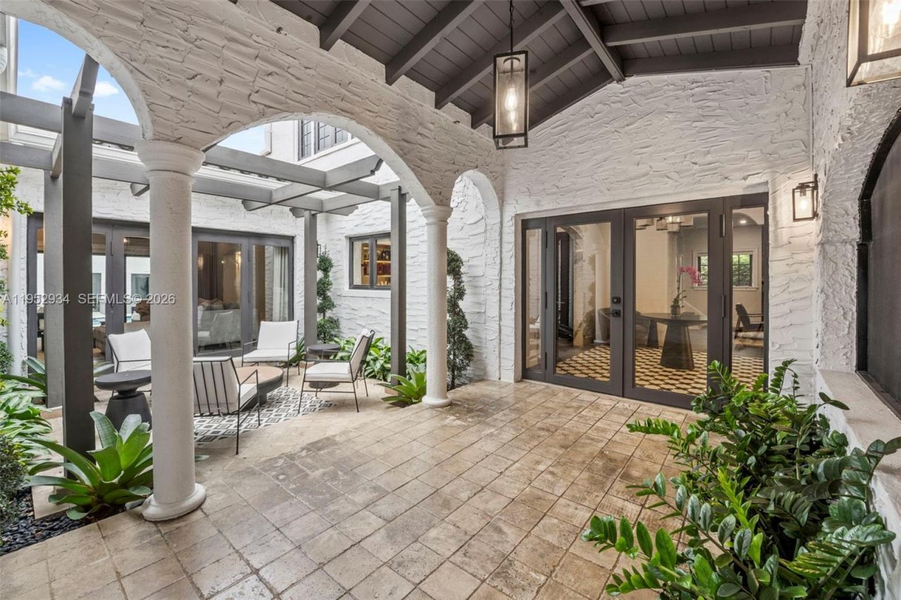 1236 Obispo Ave, Coral Gables, FL 33134 Photo