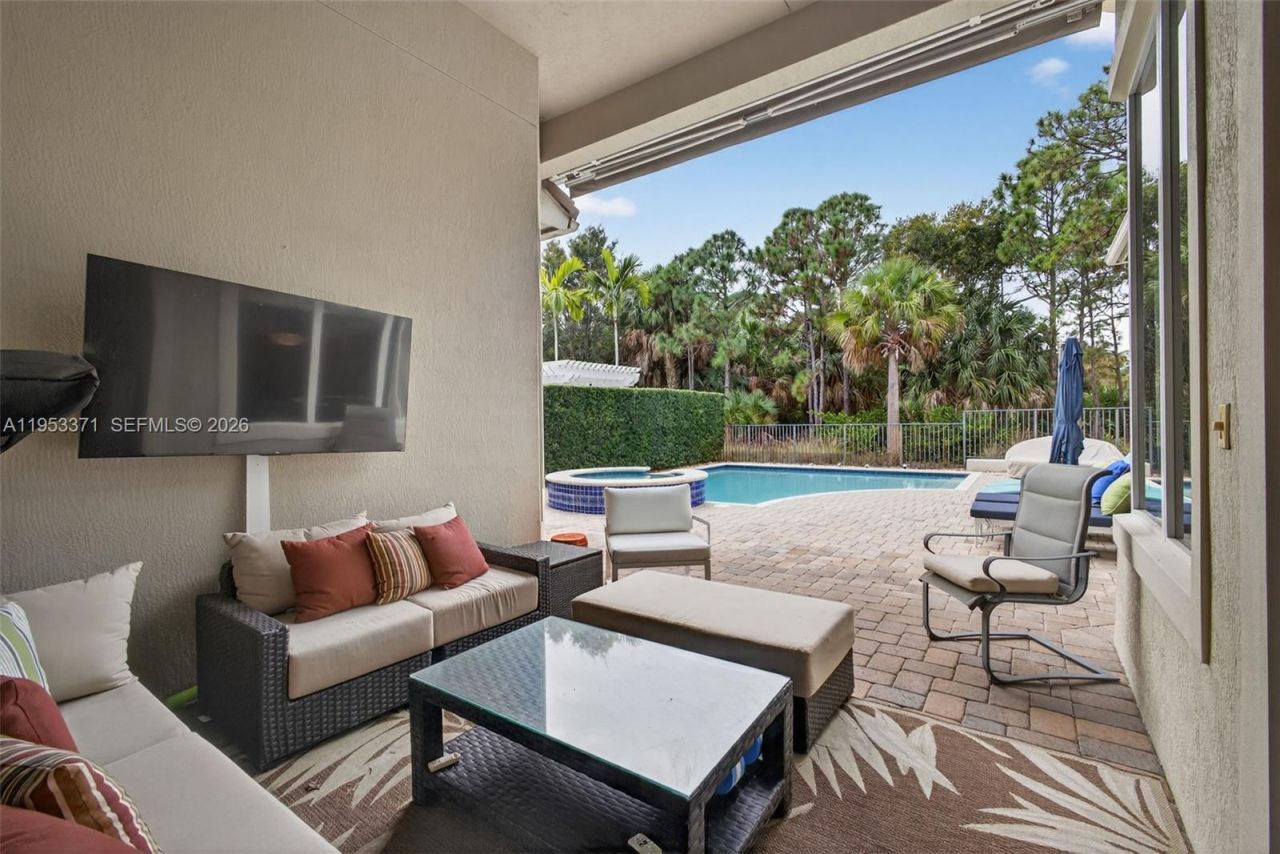 307 Charroux Dr, Palm Beach Gardens, FL 33410 Photo