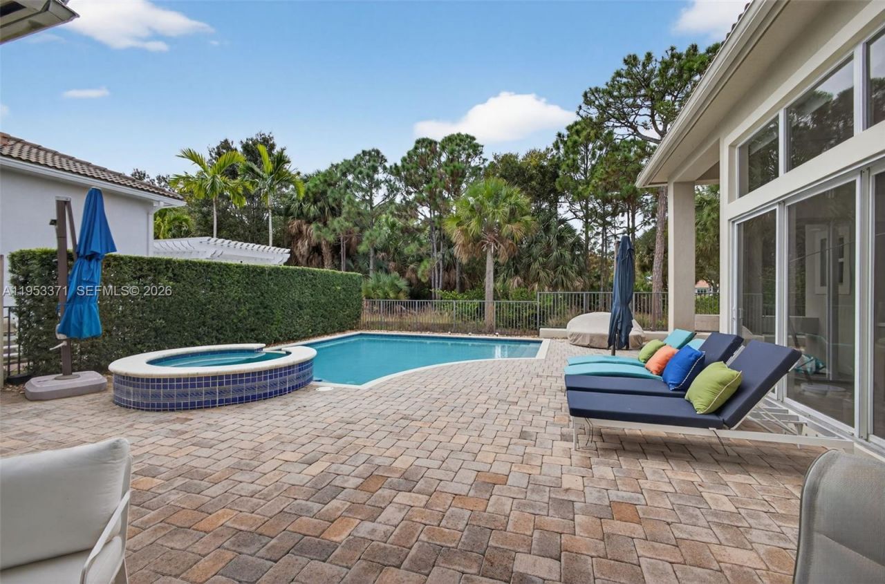 307 Charroux Dr, Palm Beach Gardens, FL 33410 Photo