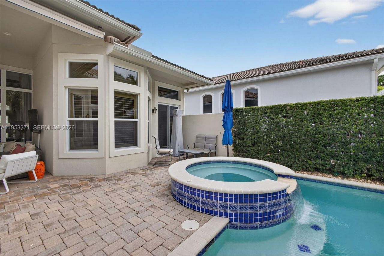 307 Charroux Dr, Palm Beach Gardens, FL 33410 Photo