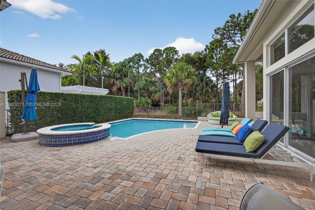 307 Charroux Dr, Palm Beach Gardens, FL 33410 Photo