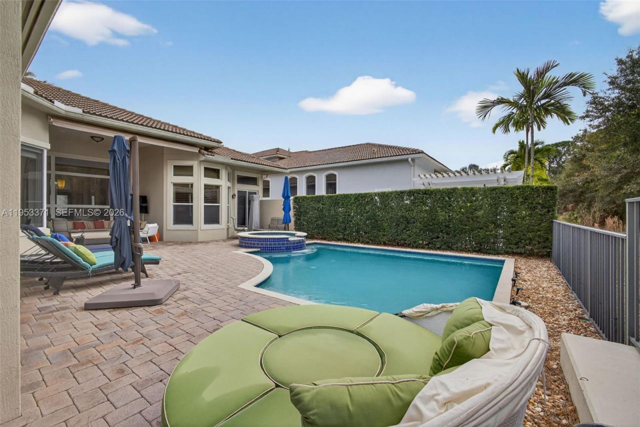 307 Charroux Dr, Palm Beach Gardens, FL 33410 Photo