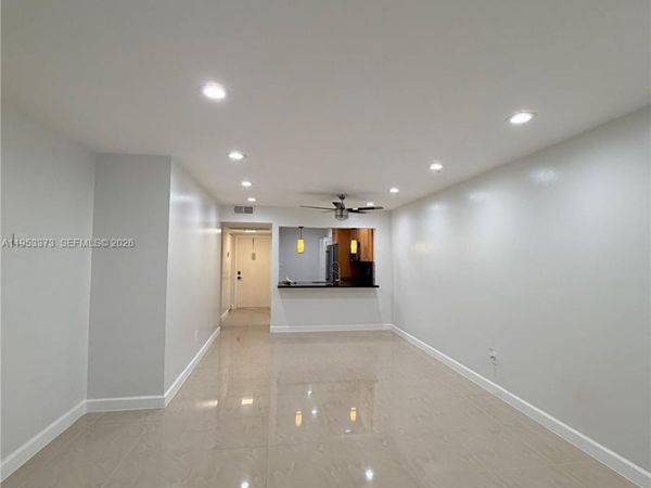 20730 NE 8th Ct, Unit 204-16, Miami, FL 33179