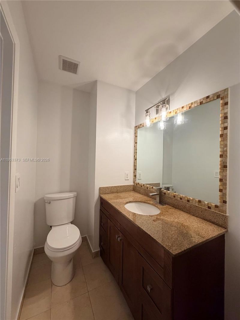 20730 NE 8th Ct, Unit 204-16, Miami, FL 33179 Photo