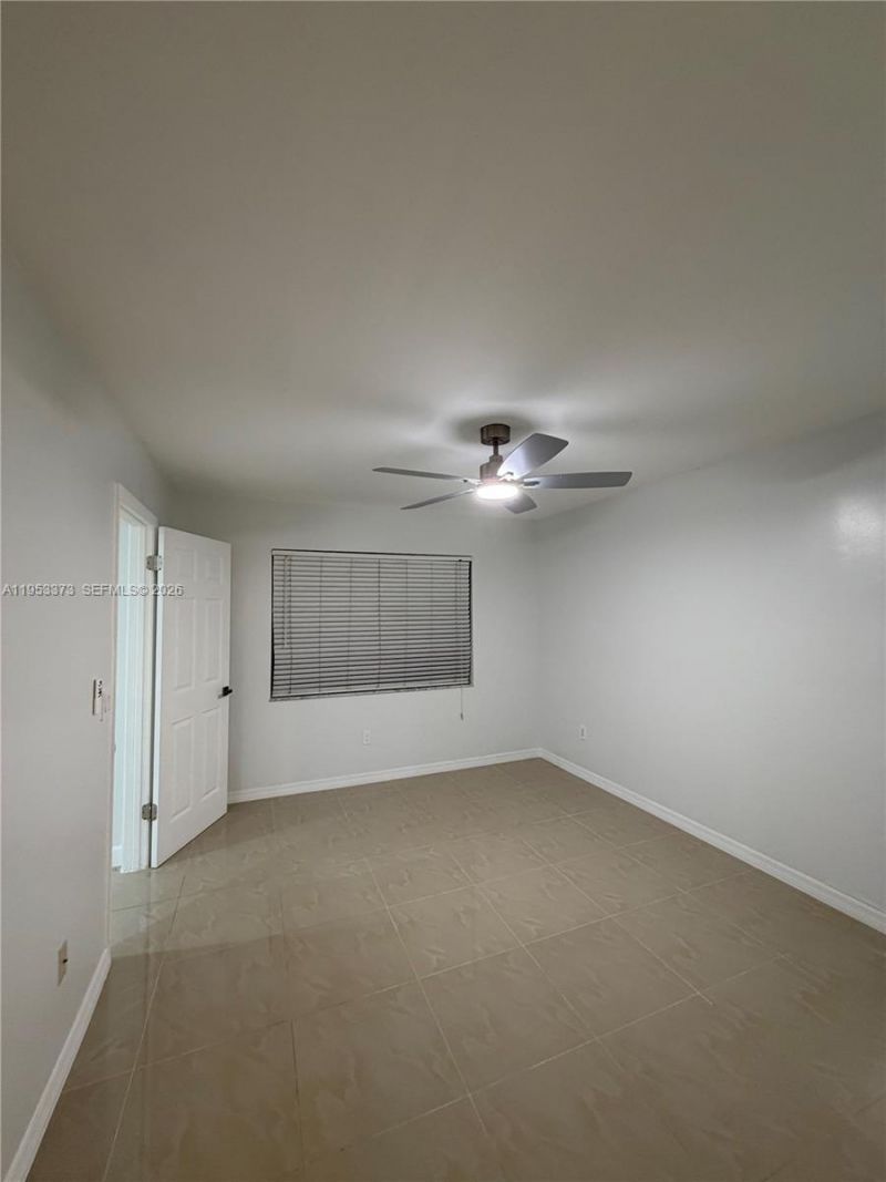 20730 NE 8th Ct, Unit 204-16, Miami, FL 33179 Photo