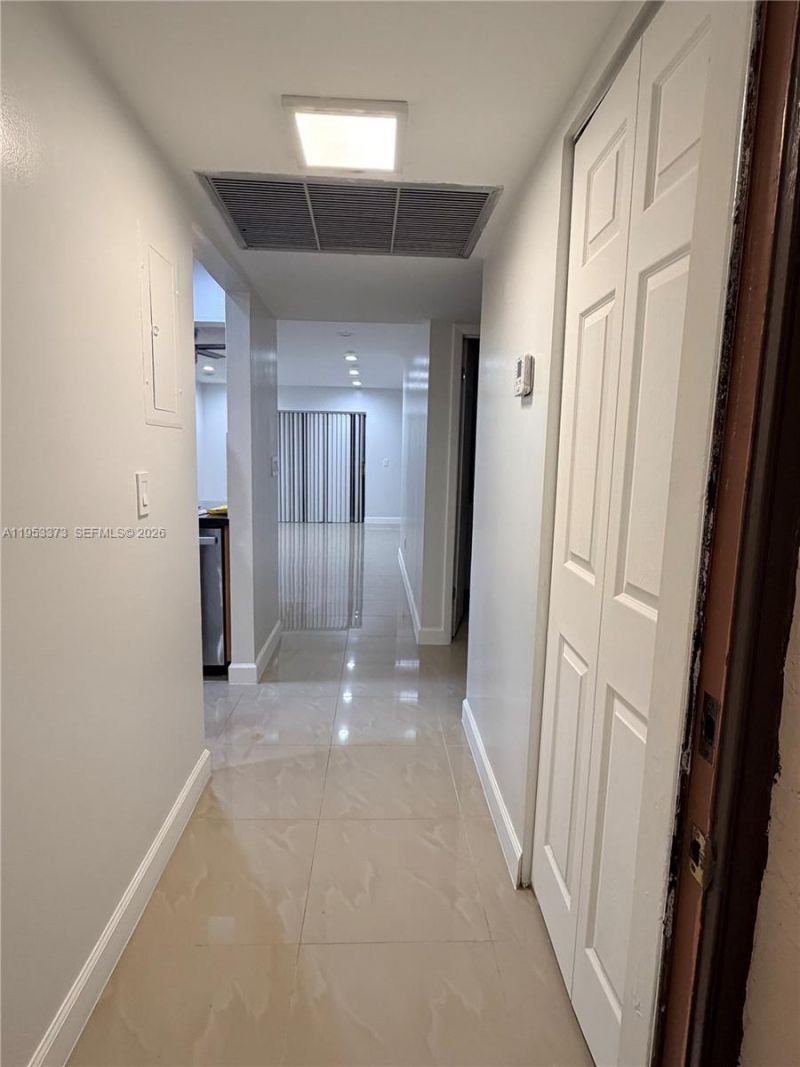 20730 NE 8th Ct, Unit 204-16, Miami, FL 33179 Photo