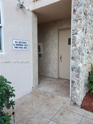 1830 Dixieanna St , Unit 203, Hollywood, FL 33020 Photo