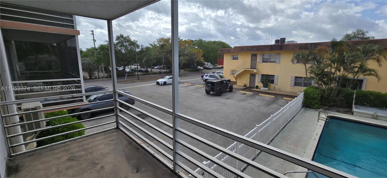 1830 Dixieanna St , Unit 203, Hollywood, FL 33020 Photo