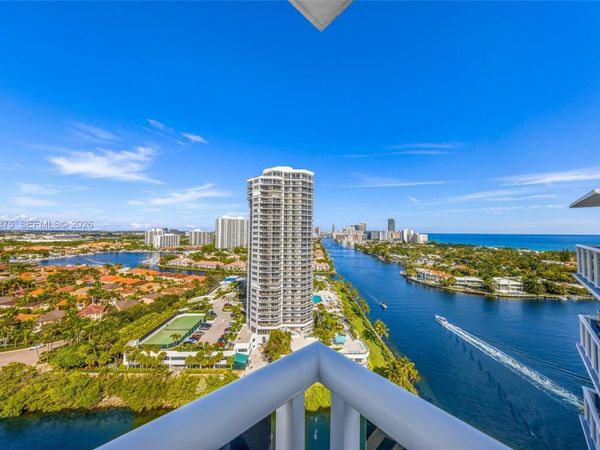 20515 E Country Club Dr, Unit PH-42, Aventura, FL 33180