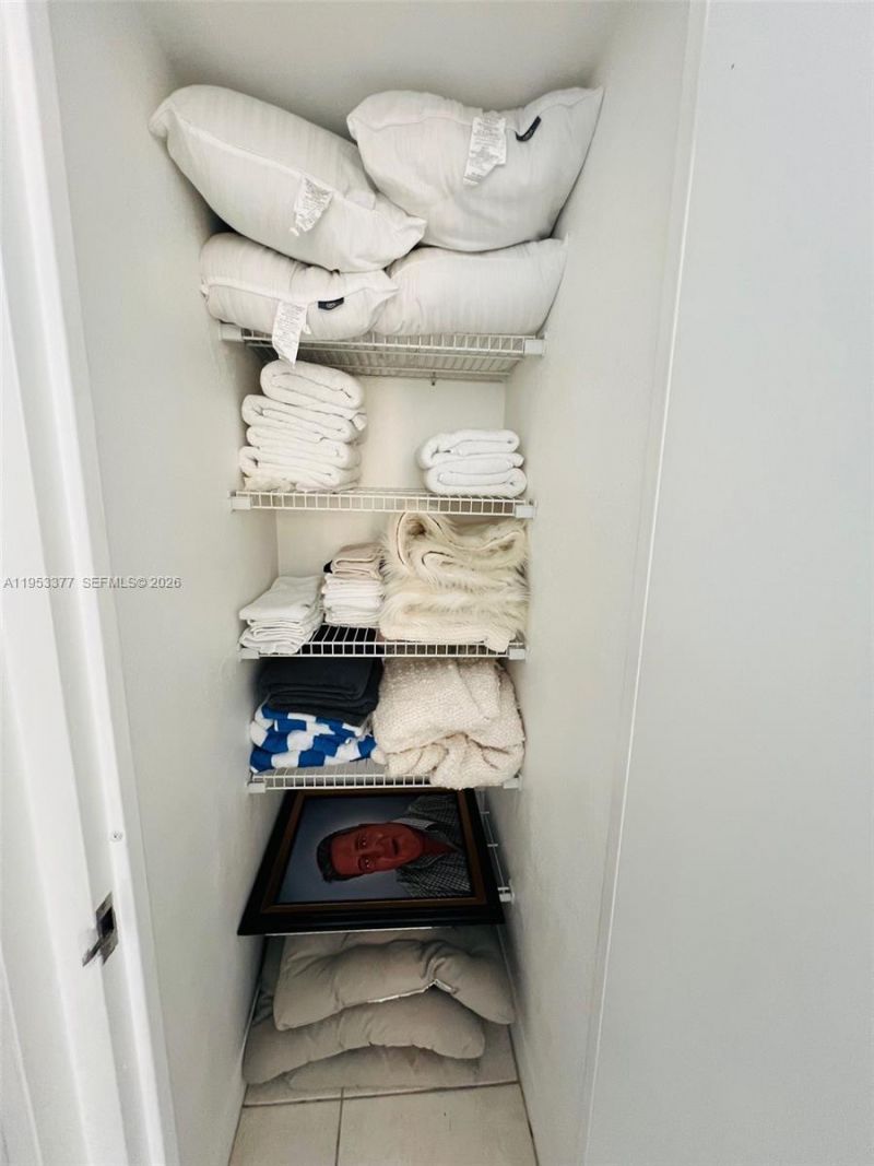 9195 Collins Ave, Unit 413, Surfside, FL 33154 Photo