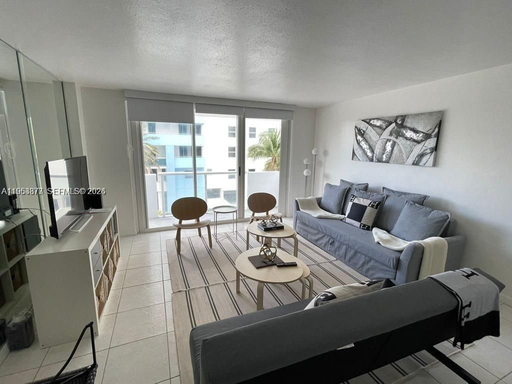 9195 Collins Ave, Unit 413, Surfside, FL 33154 Photo
