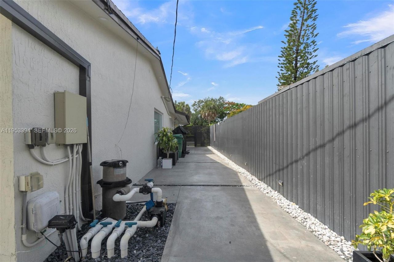 12225 SW 42nd St, Miami, FL 33175 Photo