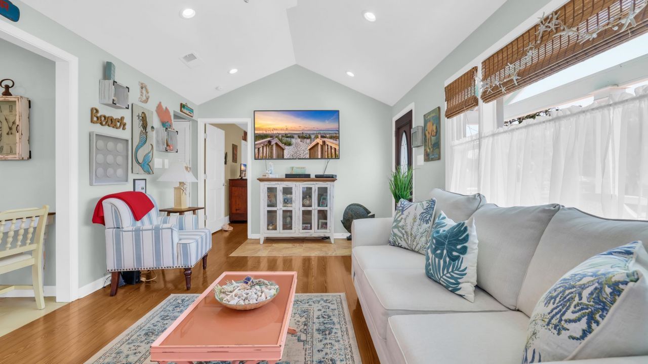 94 Cedar Ave. Photo 4