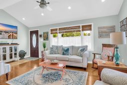 94 Cedar Ave. photo 4