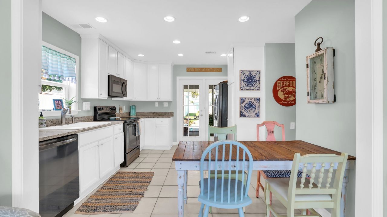 94 Cedar Ave. Photo 6