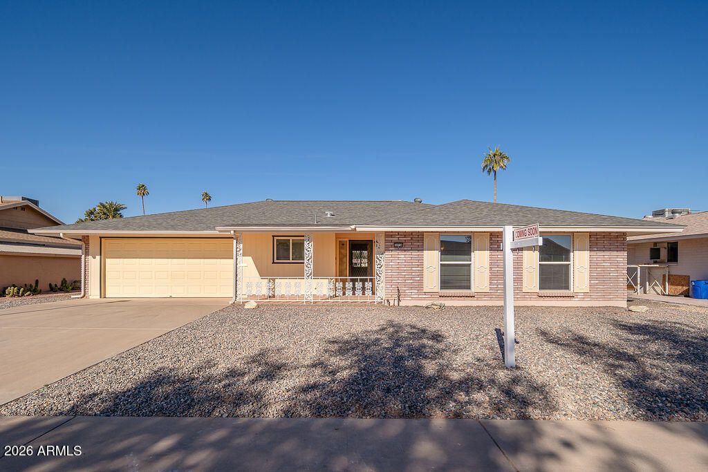 10734 W Tropicana Circle, Sun City, AZ 85351 Main Photo