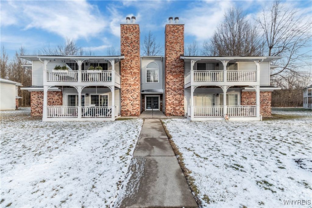 1105 Youngs Road, Unit F, Buffalo, NY 14221 Main Photo