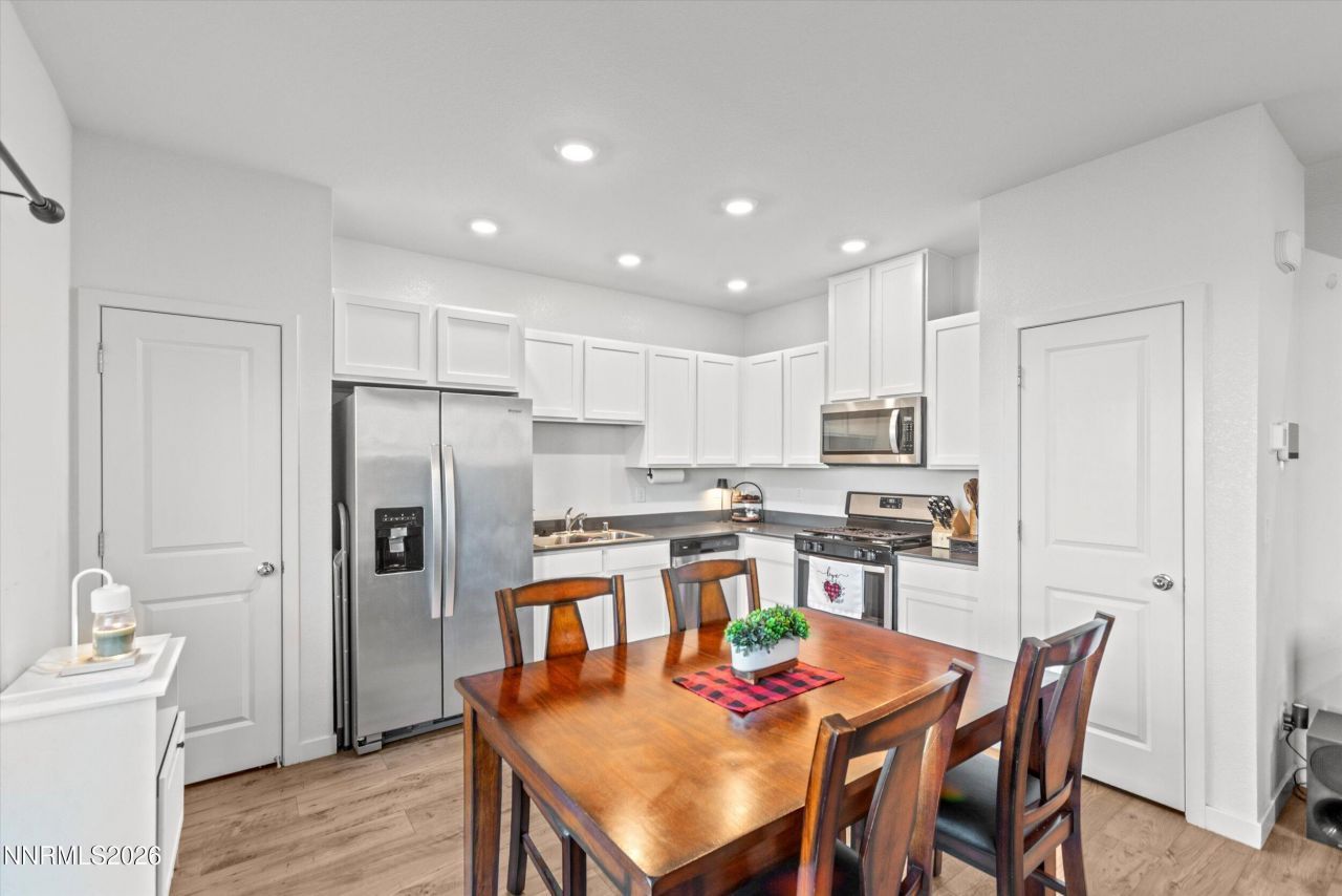 8803 Sky Wind Road, Reno, NV 89506 Photo