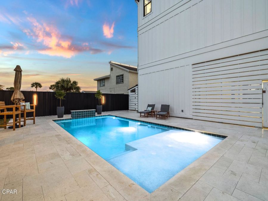 Property Image 100