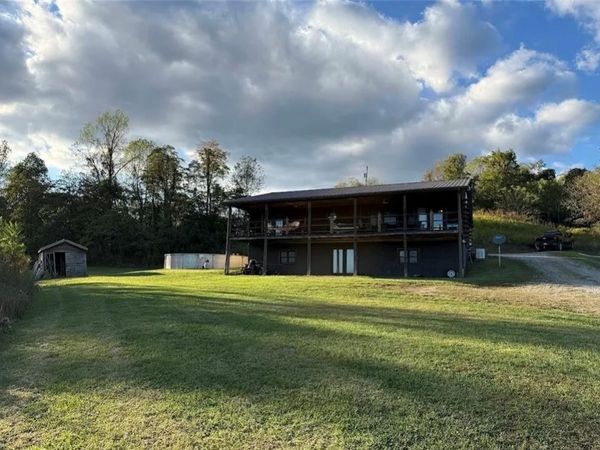 823 Money Run Road, Reader, WV 26167